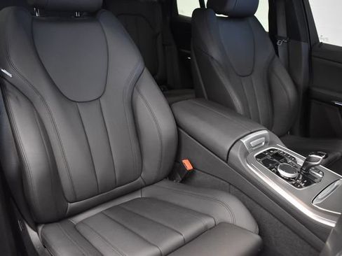 Used 2019 BMW X5 xDrive40i w/ Convenience Package AWD/4WD image 6