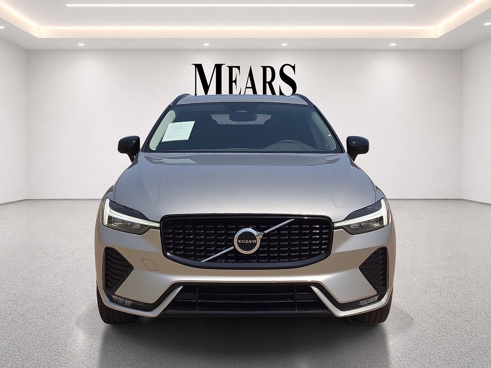 Certified 2024 Volvo XC60 B5 Core AWD/4WD image 8