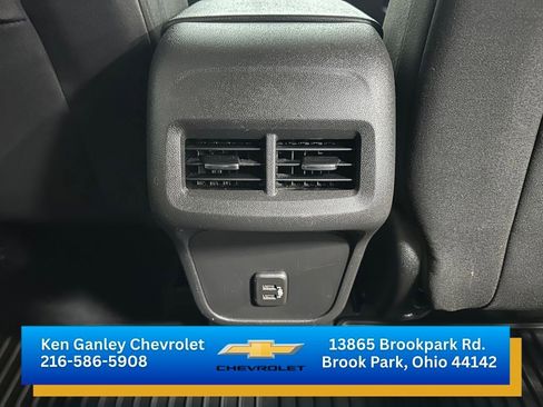 Used 2021 Chevrolet Equinox LT AWD/4WD image 22
