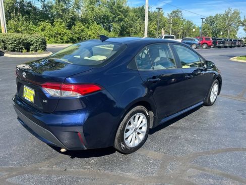 Used 2021 Toyota Corolla LE w/ LE Convenience Package FWD image 7