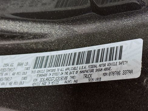 Used 2018 RAM 1500 Express RWD image 35
