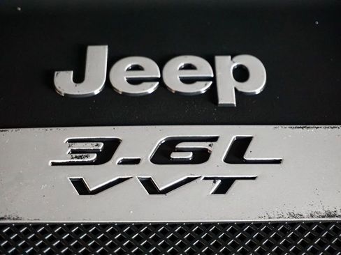 Used 2013 Jeep Wrangler Unlimited Rubicon w/ Connectivity Group AWD/4WD image 60