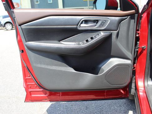 Used 2021 Nissan Rogue SL image 17