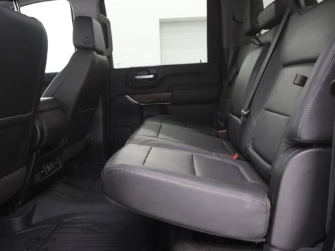 Used 2023 GMC Sierra 3500 SLT w/ Gooseneck/5TH Wheel Package image 9