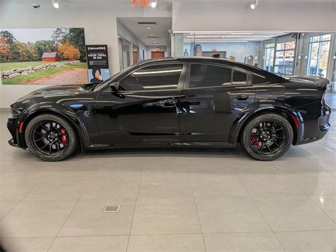 Used 2021 Dodge Charger SRT Hellcat image 4