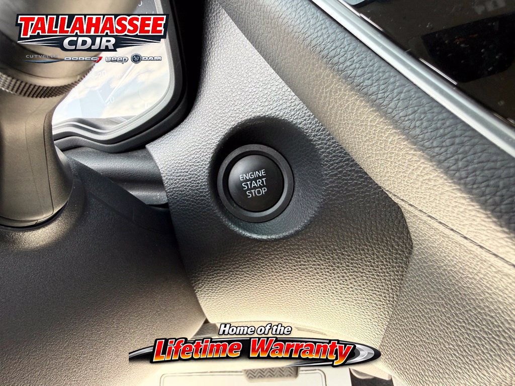 Used 2024 Toyota Corolla Cross LE FWD image 29