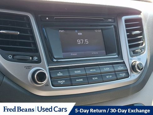 Used 2018 Hyundai Tucson SE image 23