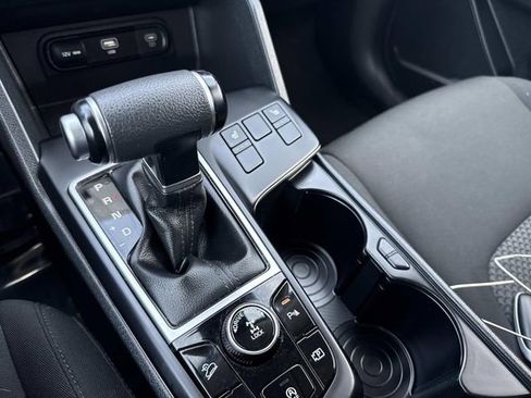 Used 2024 Kia Sportage LX image 28