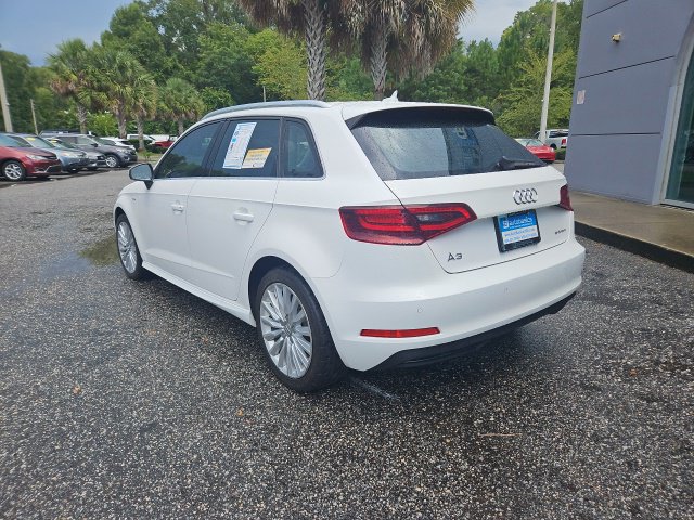 Used 2016 Audi A3 e-tron Premium Plus w/ Premium Plus Package FWD image 4