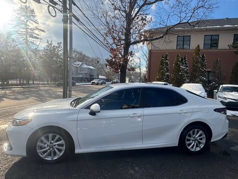 Used 2023 Toyota Camry LE image 2