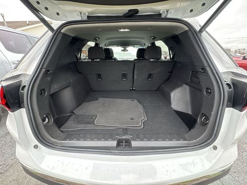 Used 2024 Chevrolet Equinox LT image 23