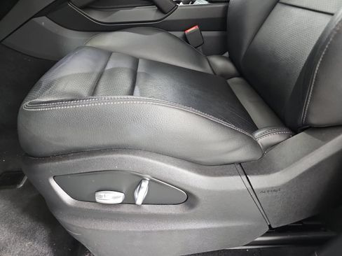 Used 2021 Porsche Cayenne AWD/4WD image 28