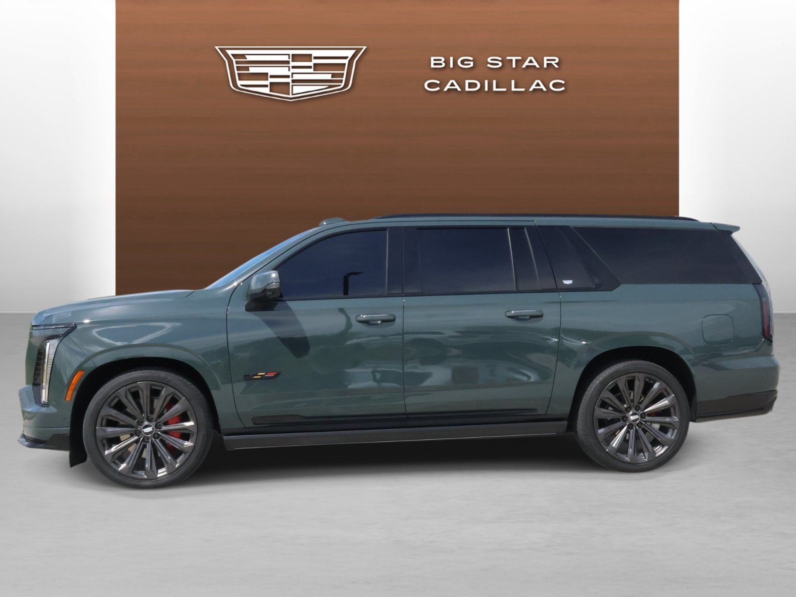 Used 2025 Cadillac Escalade ESV V AWD/4WD image 2