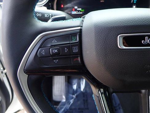 Used 2022 Jeep Grand Cherokee Trailhawk w/ Advanced Protech Group II image 16