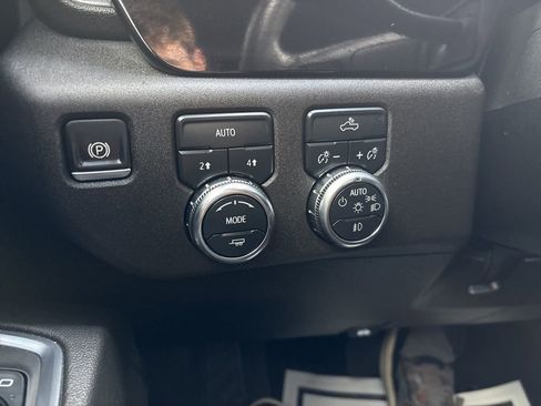 Certified 2025 GMC Sierra 1500 Elevation image 17