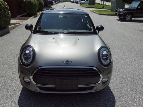 Used 2019 MINI Cooper 2-Door Hardtop w/ Premium Package FWD image 13