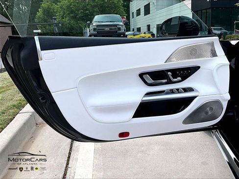 Used 2026 Mercedes-Benz Maybach SL 680 image 21