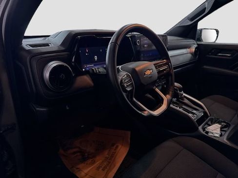 Used 2023 Chevrolet Colorado LT w/ LT Convenience Package II image 10