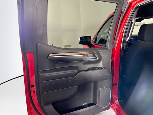 Used 2022 Chevrolet Silverado 1500 LT image 24