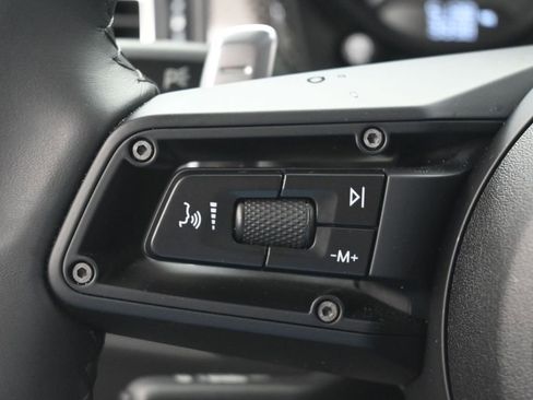 Certified 2024 Porsche Macan GTS image 21