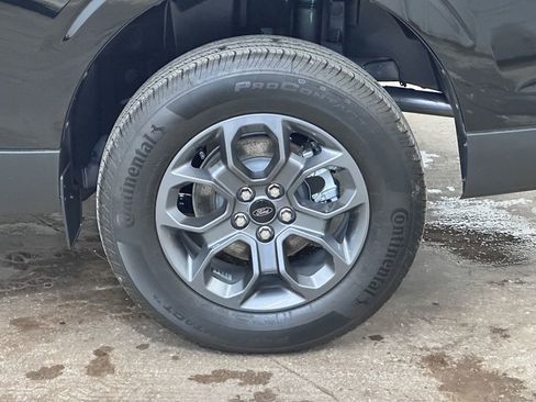 New 2025 Ford Maverick XLT w/ XLT Luxury Package FWD image 40