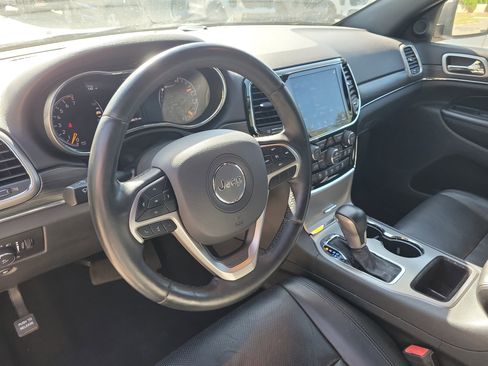 Used 2020 Jeep Grand Cherokee Limited w/ Luxury Group II RWD image 24