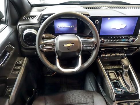 Used 2023 Chevrolet Colorado LT w/ LT Convenience Package II RWD image 16