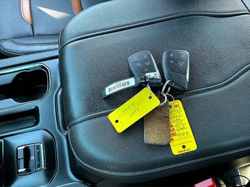 Used 2023 GMC Sierra 1500 AT4 w/ AT4 Preferred Package image 36