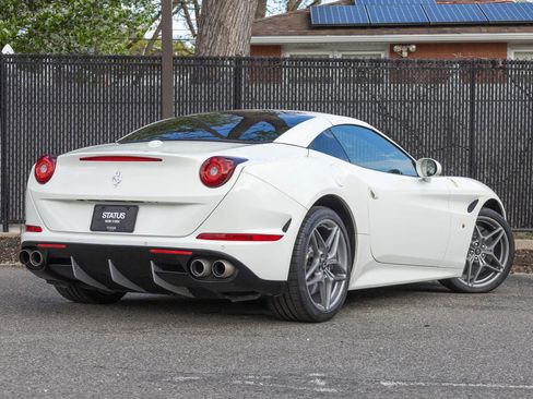 Used 2016 Ferrari California T RWD image 35