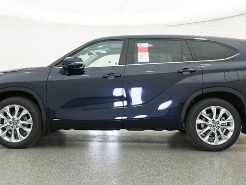 New 2026 Toyota Highlander Limited image 22