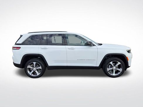 New 2026 Jeep Grand Cherokee Limited AWD/4WD image 2