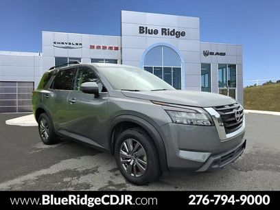 Used 2025 Nissan Pathfinder SV