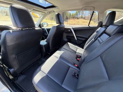 Used 2016 Toyota RAV4 Limited AWD/4WD image 13