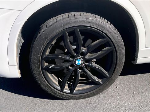 Used 2017 BMW X4 xDrive28i image 12