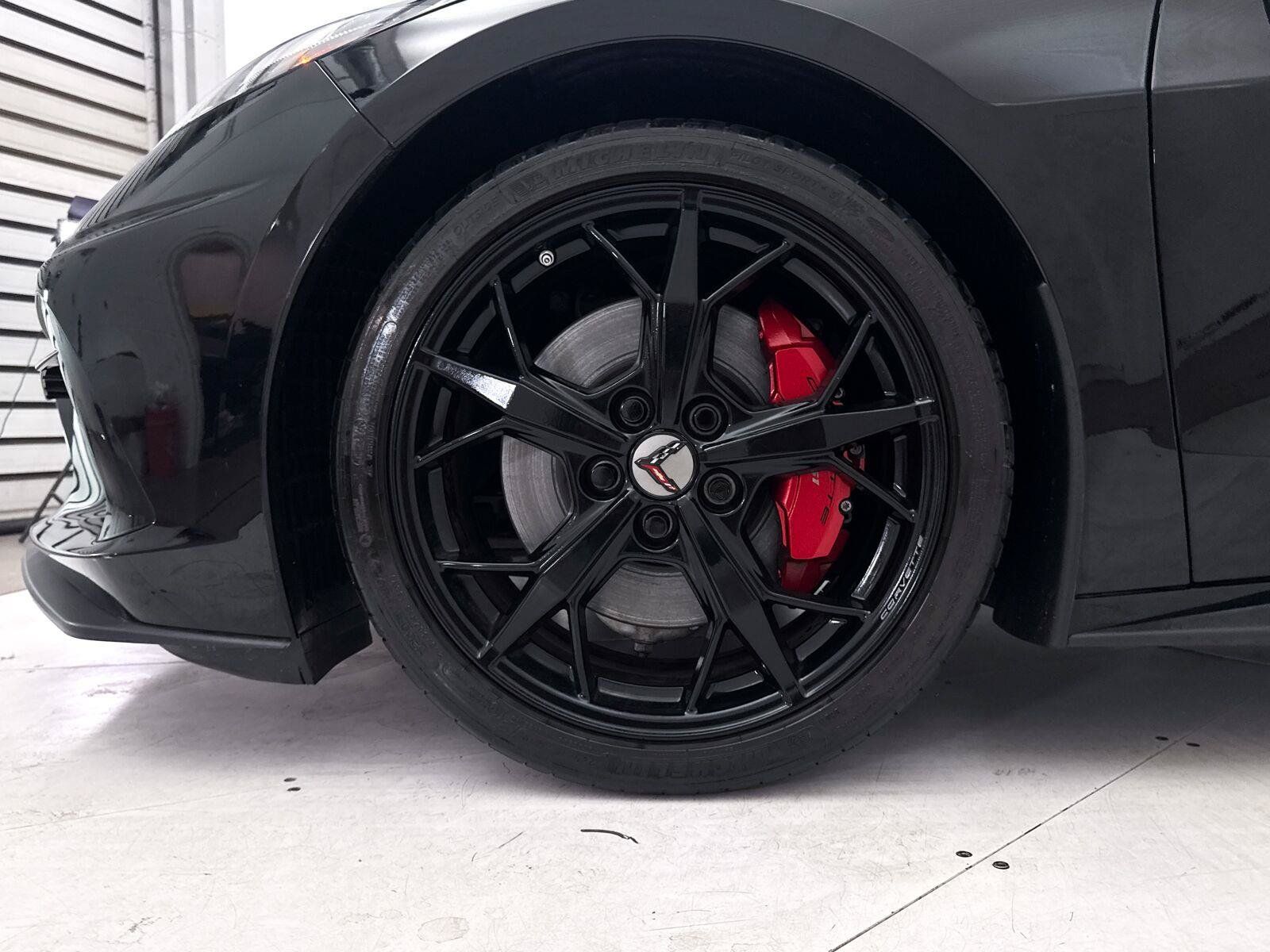 Used 2021 Chevrolet Corvette Stingray Premium Cpe w/ Z51 Performance Package RWD image 18