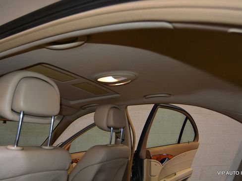 Used 2008 Mercedes-Benz E 320 BlueTEC Sedan image 16