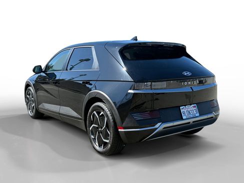 Used 2024 Hyundai Ioniq 5 SE image 3