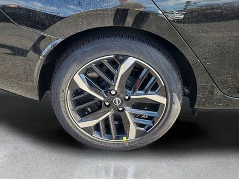 Certified 2025 Nissan Versa SR image 19