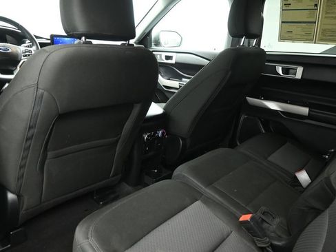 Certified 2022 Ford Explorer XLT RWD image 37