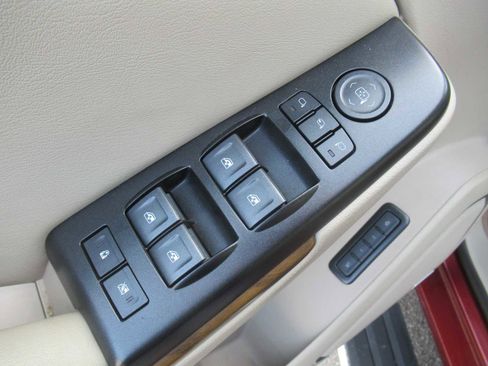 Used 2020 GMC Yukon Denali w/ Open Road Package image 16