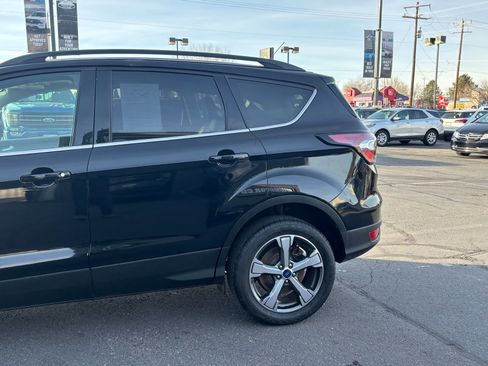 Used 2017 Ford Escape SE w/ SE Leather Comfort Package image 8