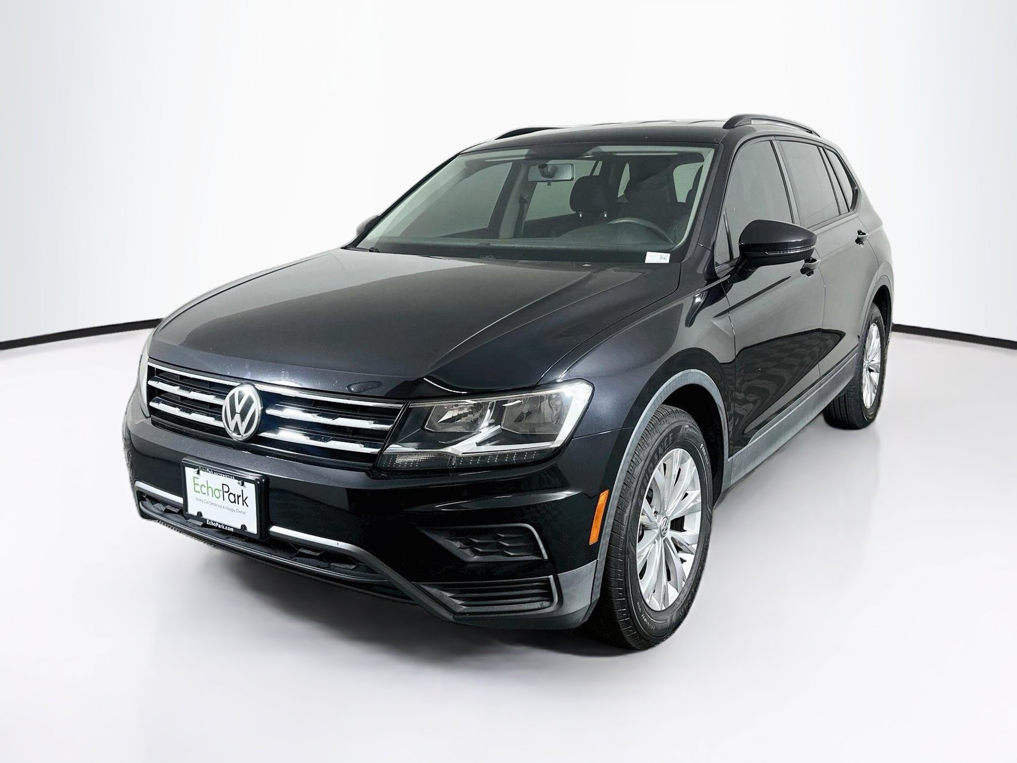 Used 2019 Volkswagen Tiguan S w/ Driver Assistance Package FWD image 3