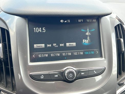 Used 2017 Chevrolet Cruze LT w/ Convenience Package FWD image 19