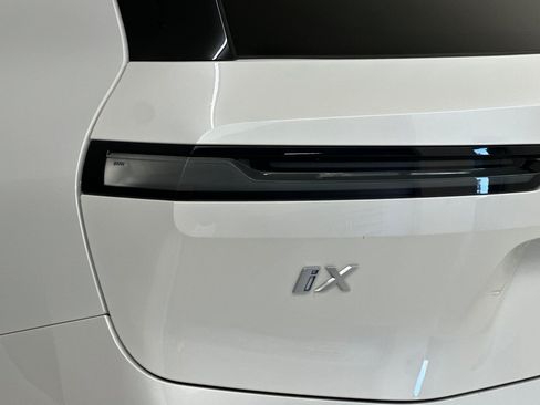 Certified 2024 BMW iX xDrive50 w/ Sport Package AWD/4WD image 30