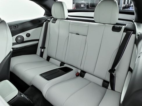 Used 2020 BMW M4 Convertible w/ Competition Package image 27