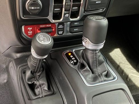Used 2025 Jeep Wrangler Unlimited Rubicon 392 AWD/4WD image 20