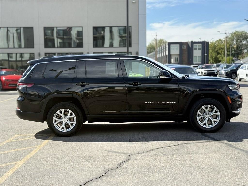 Used 2024 Jeep Grand Cherokee L Limited w/ Luxury Tech Group II AWD/4WD image 9