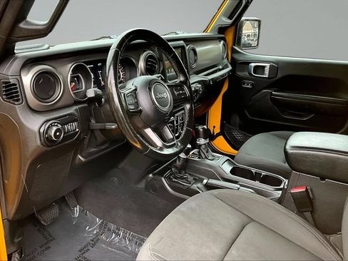Used 2021 Jeep Wrangler Unlimited Sport AWD/4WD image 11