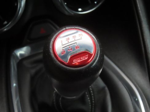 Used 2018 Chevrolet Camaro SS image 7