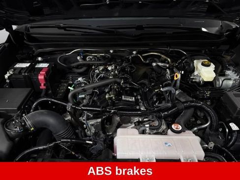Used 2025 Toyota Tacoma SR5 AWD/4WD image 13
